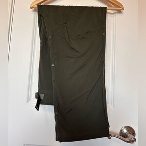 REI Co-op Olive Green Convertible Pants, Men’s size 36 x 30.